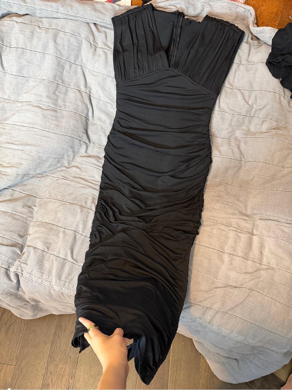 Elliatt Lori Plunge Neck Ruched Maxi Dress Black Size Small